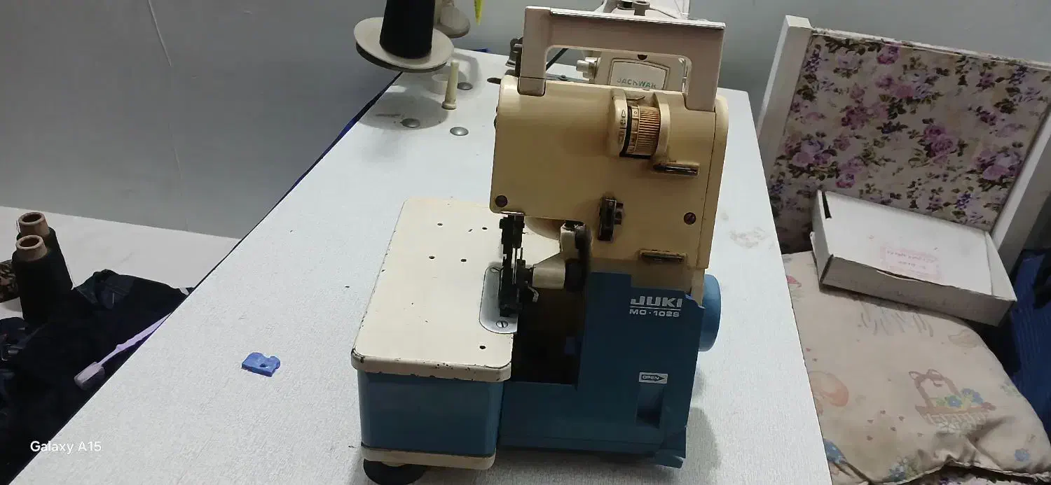 چرخ خیاطی راسته و سردوز|چرخ خیاطی و ریسندگی|یزد, |دیوار