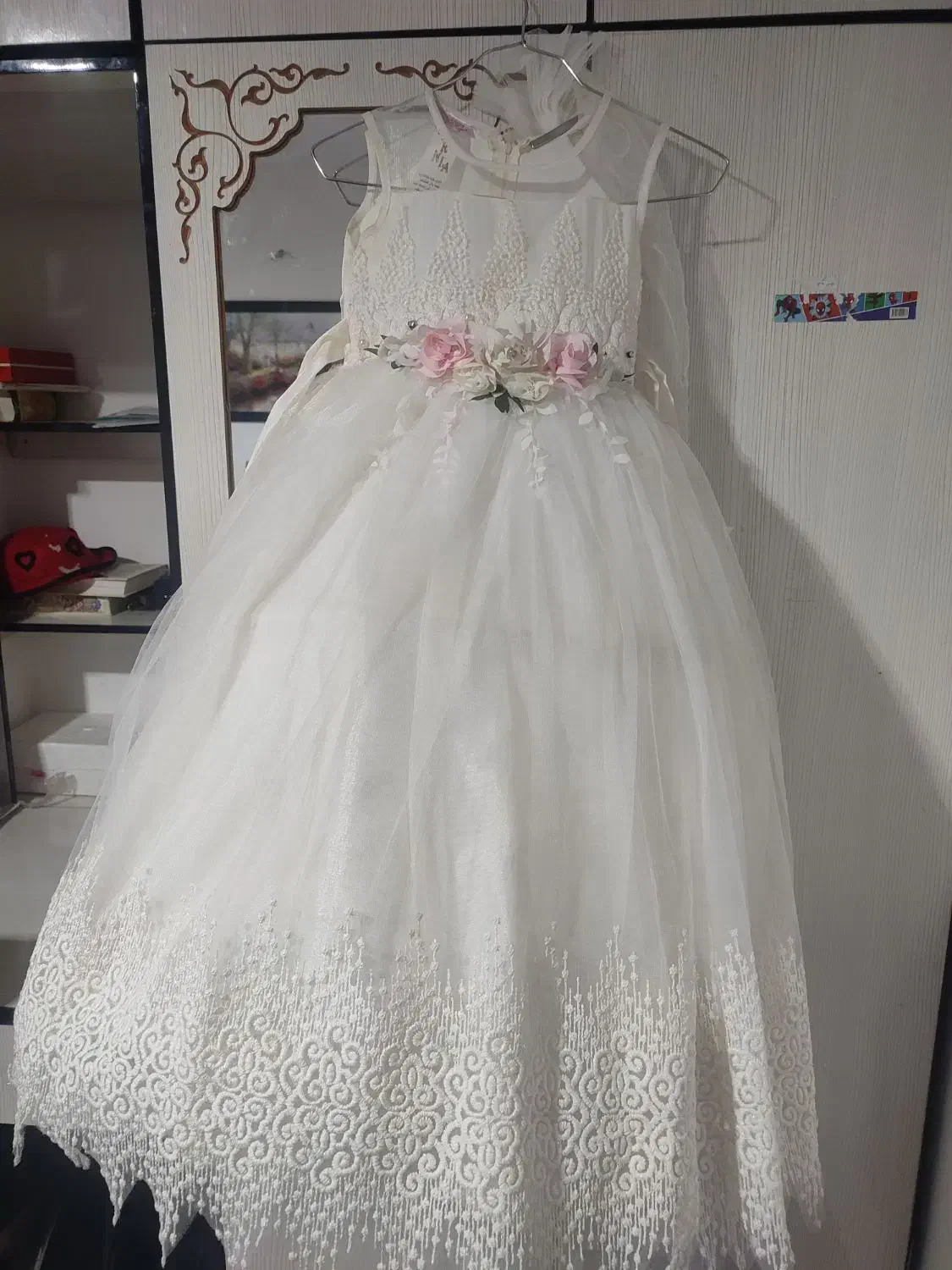 لباس عروس|کفش و لباس بچه|جهرم, |دیوار