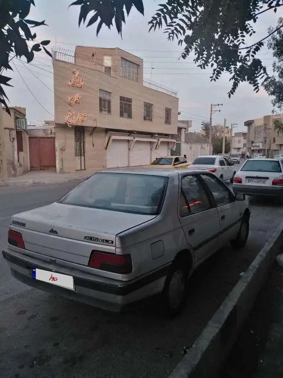 پژو ۴۰۵ بنزینی|خودرو سواری و وانت|دامغان, |دیوار