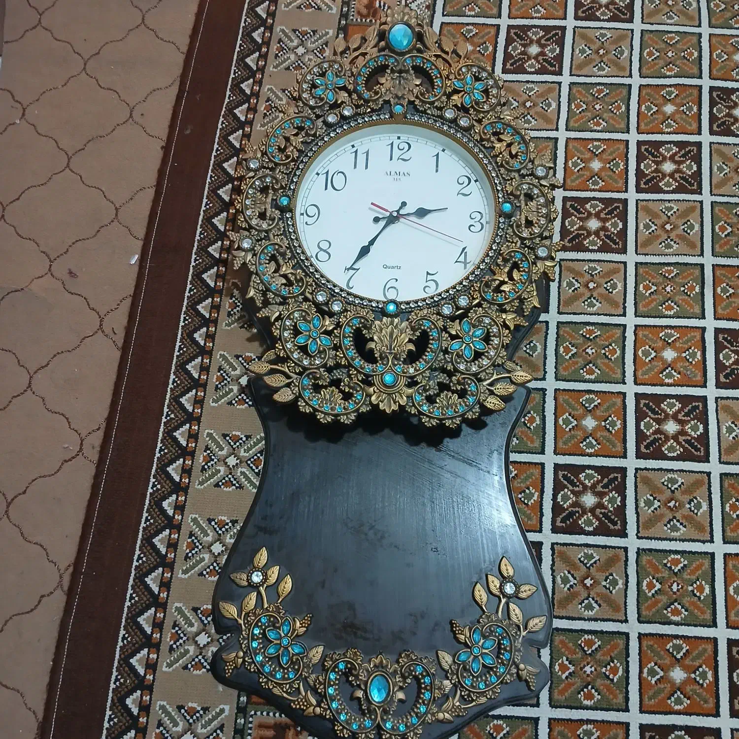 ساعت دیواری تمیزباجنس خوب|ساعت دیواری و تزئینی|نجفآباد, یزدانشهر|دیوار