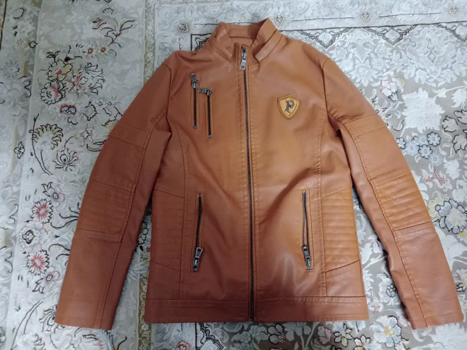 ۵۰۰|کفش و لباس بچه|دامغان, |دیوار