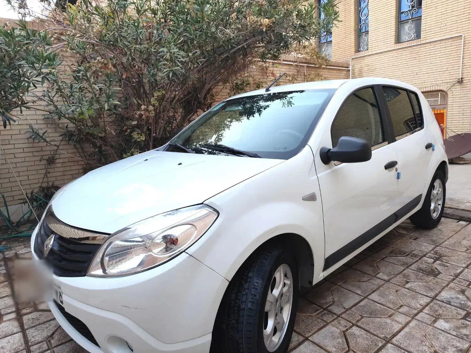 ساندرو دنده ای بسیار تمیز|خودرو سواری و وانت|سیرجان, |دیوار