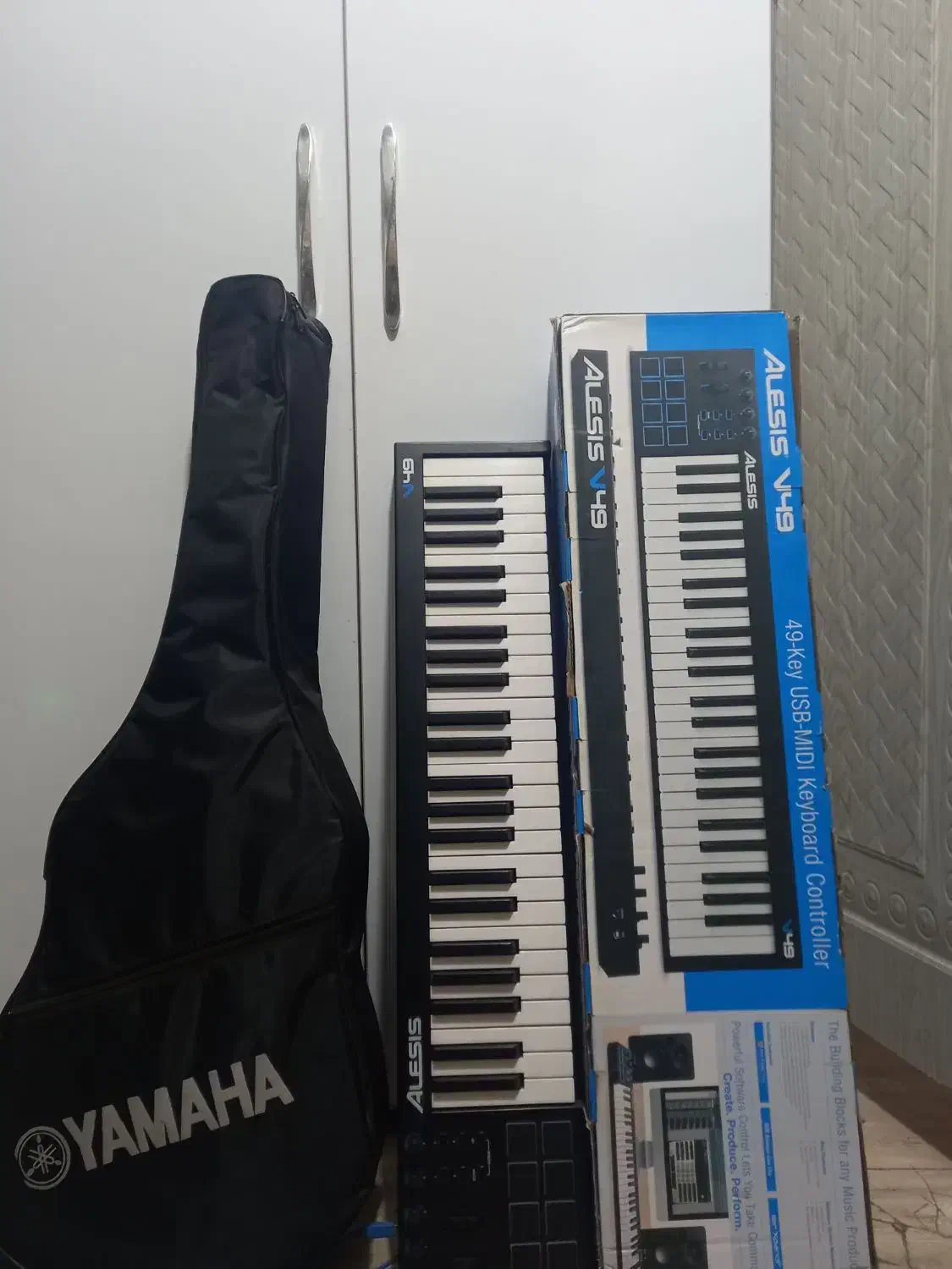 نو استفاده نشده.|پیانو، کیبورد، آکاردئون|رشت, جماران|دیوار