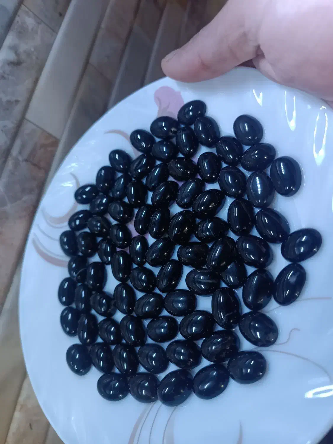 نگین.|جواهرات|زاهدان, |دیوار