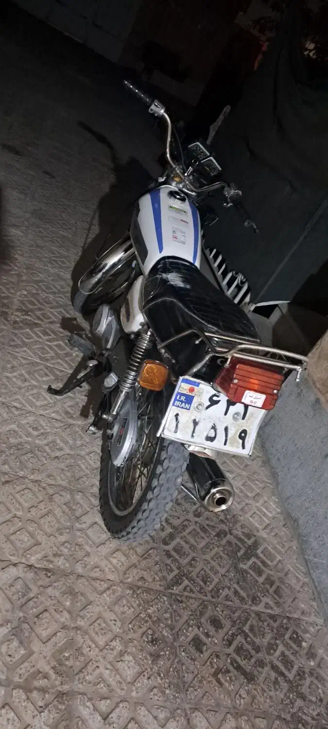 موتور هندا ۱۲۵بهرو|موتورسیکلت|شاهین‌شهر, گزبرخوار|دیوار