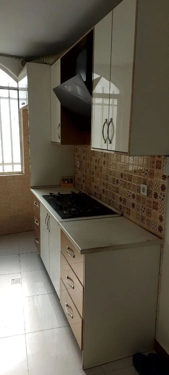 ۳۳ متر طبقه همکف تک واحد فقط با ۵۷۰ میلیون نقد|فروش آپارتمان|تهران, شیوا|دیوار