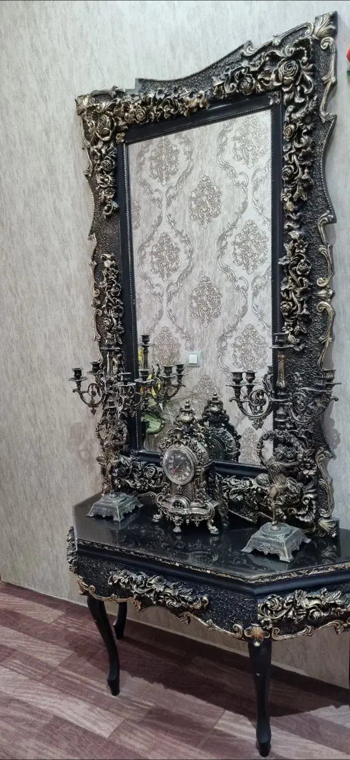 آینه و شمعدان|بوفه، ویترین، کنسول|فولادشهر, B4|دیوار