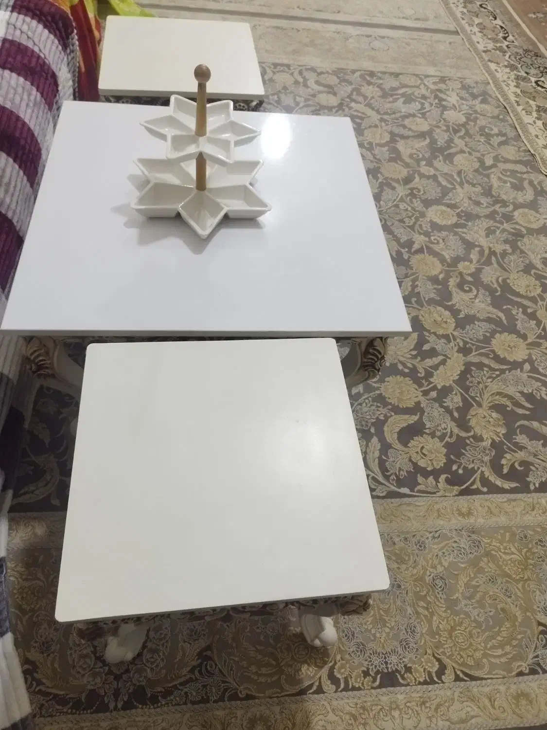 میز مبل و دو عدد گل میز|مبلمان خانگی و میز عسلی|دوگنبدان, |دیوار