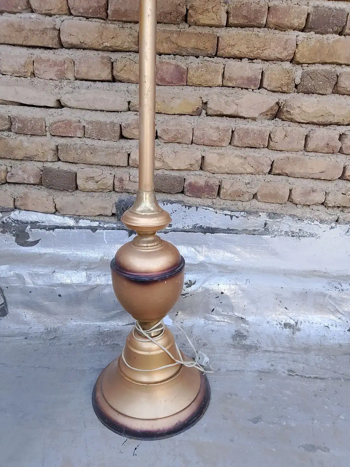 آباژور کلاسیک و گلدان|چراغ خواب و آباژور|ارومیه, |دیوار