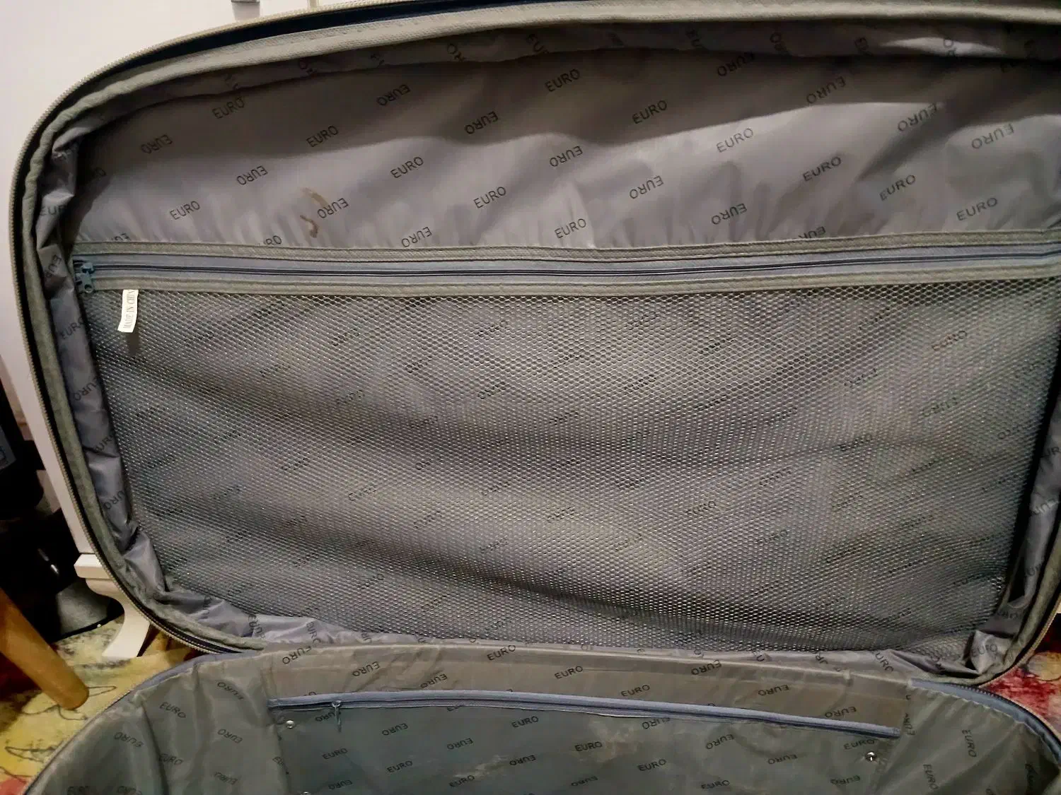 چمدان|کیف، کفش، کمربند|بندر انزلی, لیچارگی حسن رود|دیوار