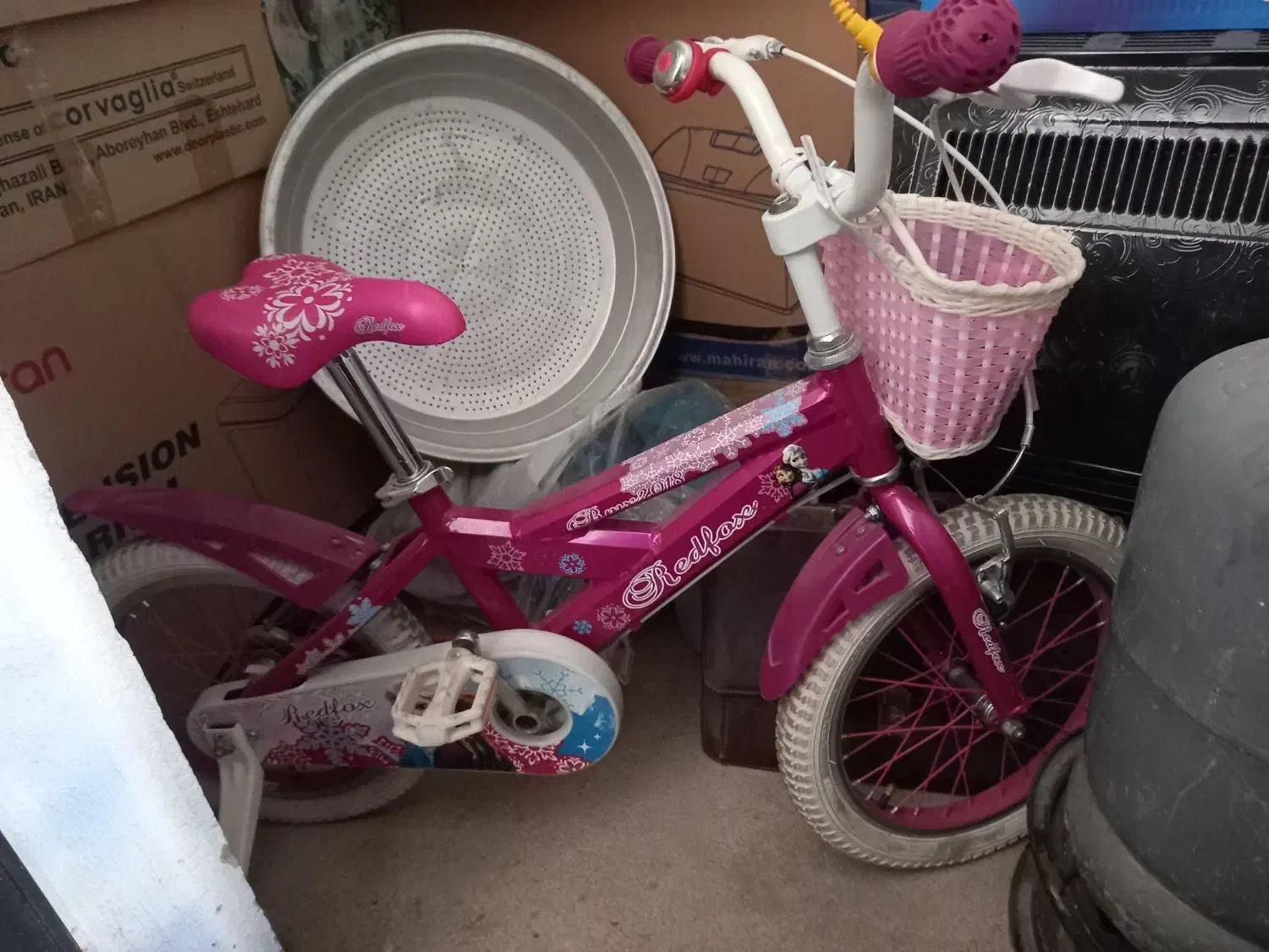 دوچرخه دخترانه مارک رد لوکس|دوچرخه، اسکیت، اسکوتر|صدرا-فارس, فاز ۱|دیوار