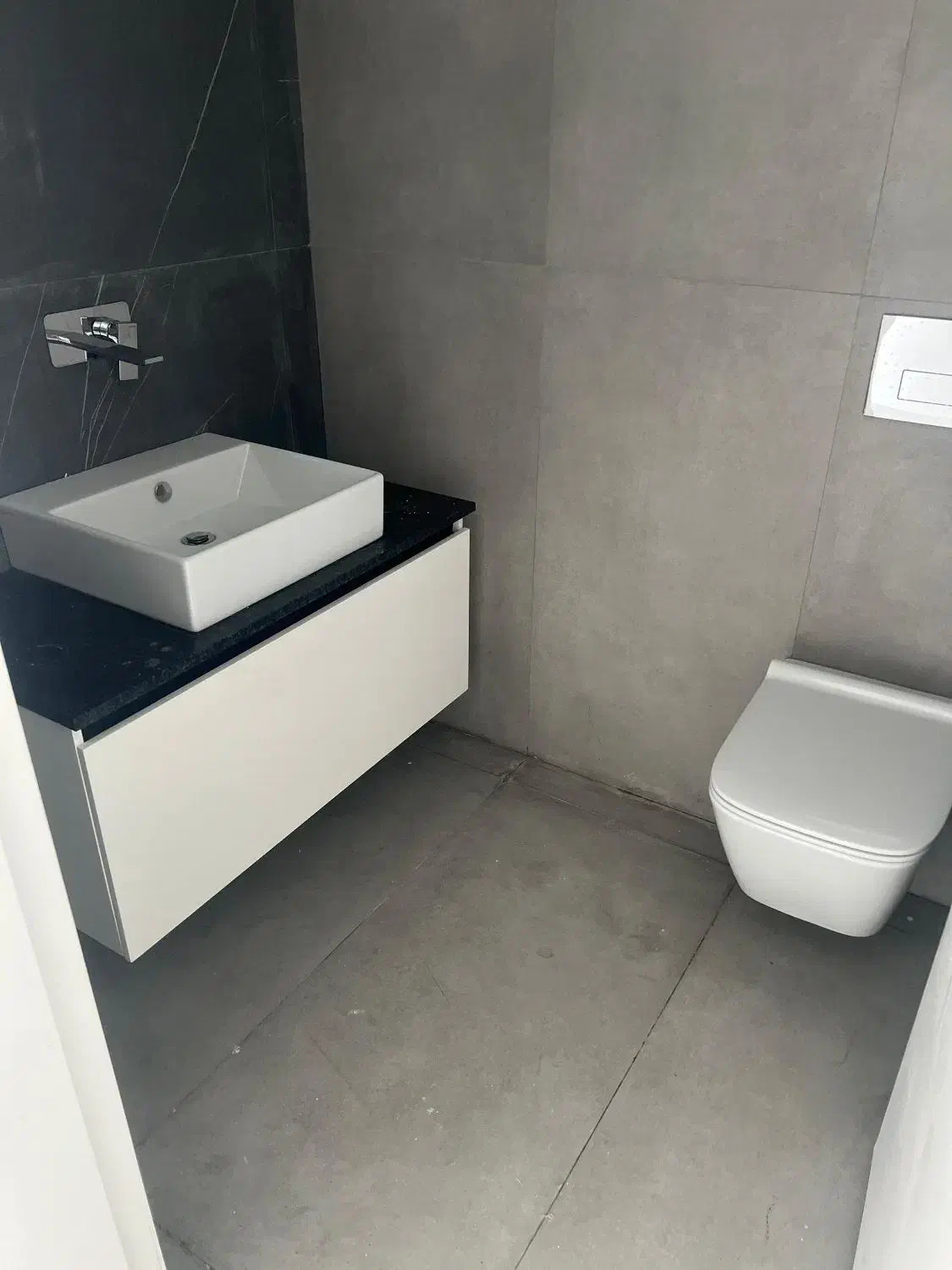 نیاوران ۲۳۰ متر ۳ خوابه مدرن / نوساز