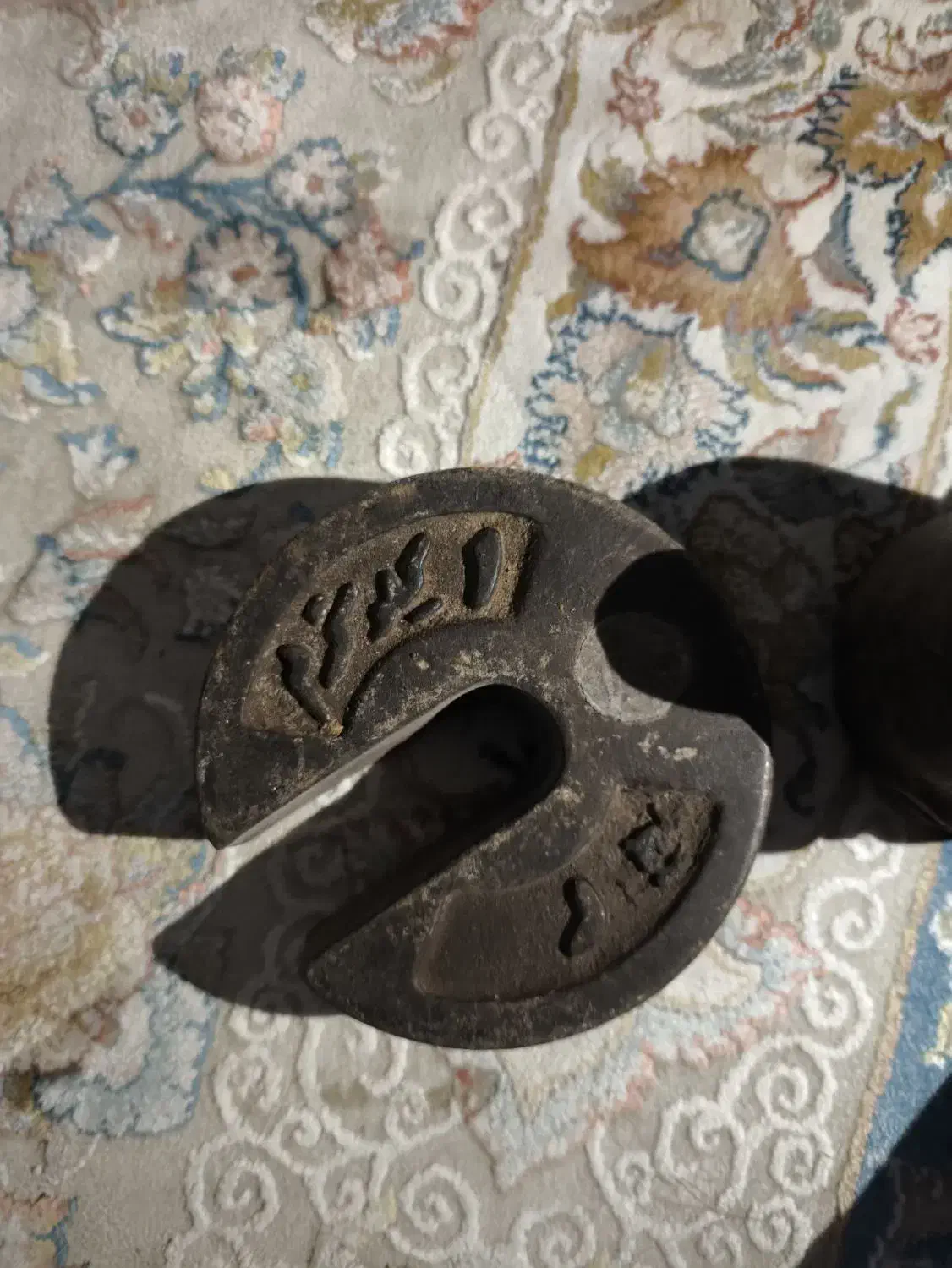 سنگ ترازو|کلکسیون اشیاء عتیقه|قم, علی آباد سعدگان|دیوار