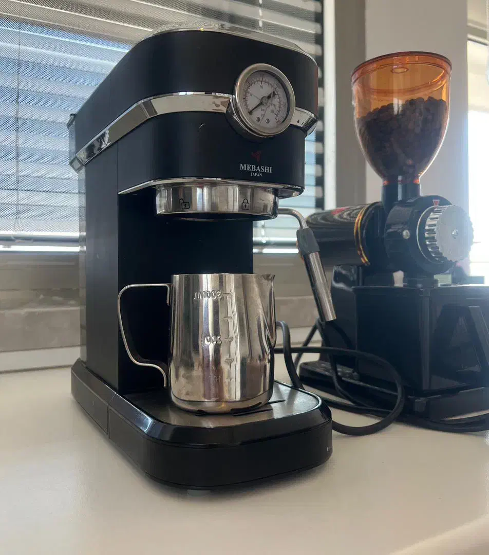 اسپرسو ساز مباشی و آسیاب قهوه در حد نو|سماور، چای‌ساز، قهوه‌ساز|کیش, |دیوار