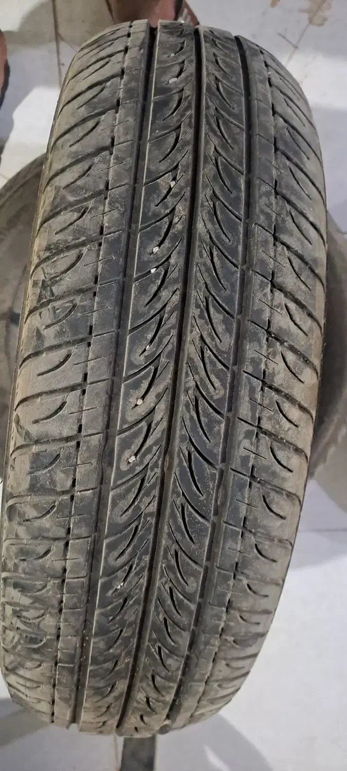 لاستیک roadestan|قطعات یدکی و لوازم جانبی|میبد, |دیوار