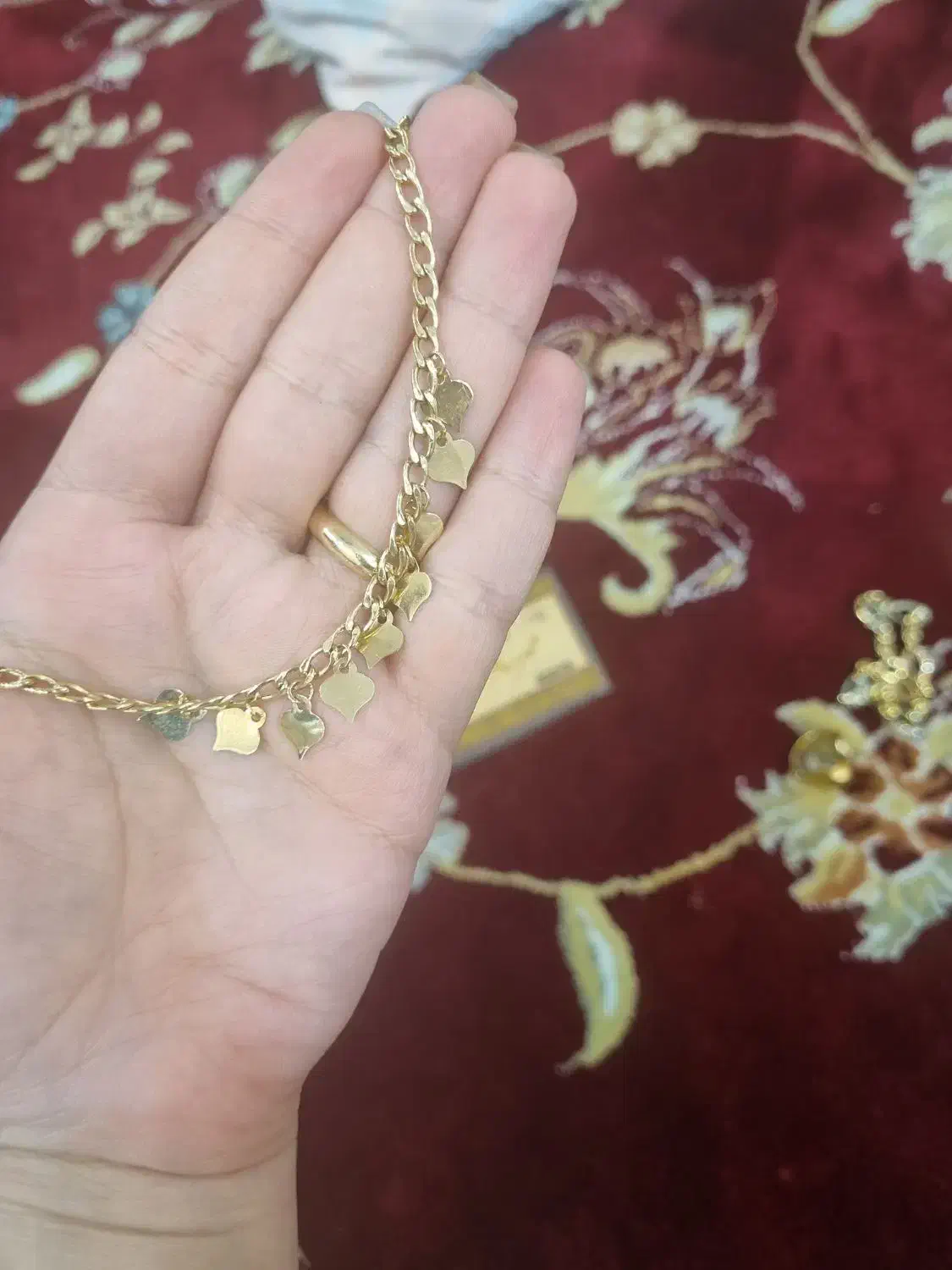 مقداری طلا ۱۰۰ بالای تابلو|جواهرات|ایذه, |دیوار