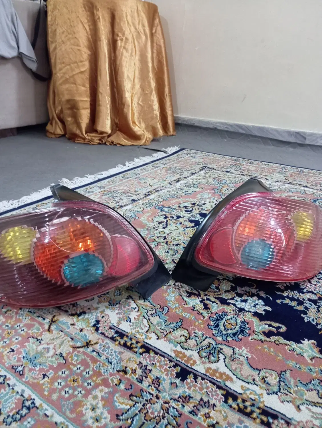چراغ جلو و عقب پژو ۲۰۶|قطعات یدکی و لوازم جانبی|تهران, هاشمآباد|دیوار