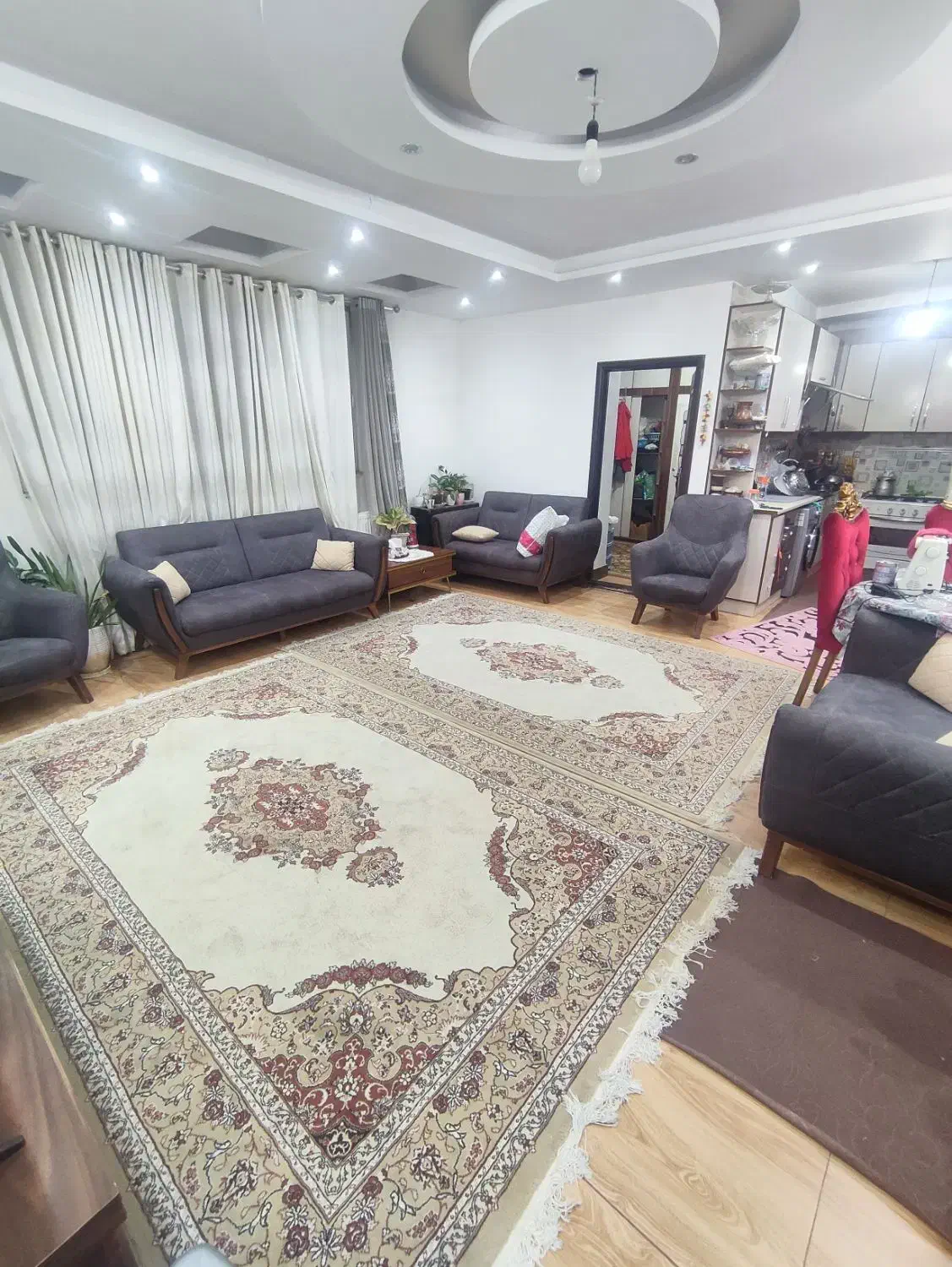 اجاره آپارتمان 90 متری خوش ساخت در قلب شهر|اجارهٔ آپارتمان|لنگرود, |دیوار