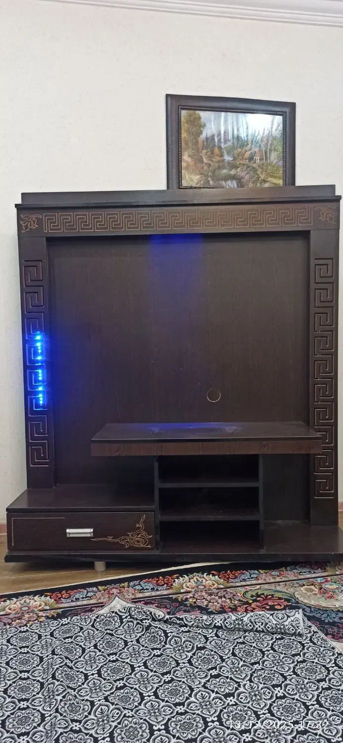 فروش یک دستگاه میز تلویزیون|میز تلویزیون|رامسر, |دیوار