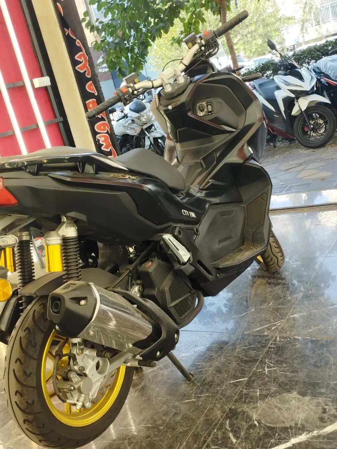 موتورadv ای دی وی ۱۵۰ کبیر صفر خشک|موتورسیکلت|تهران, عباسآباد|دیوار