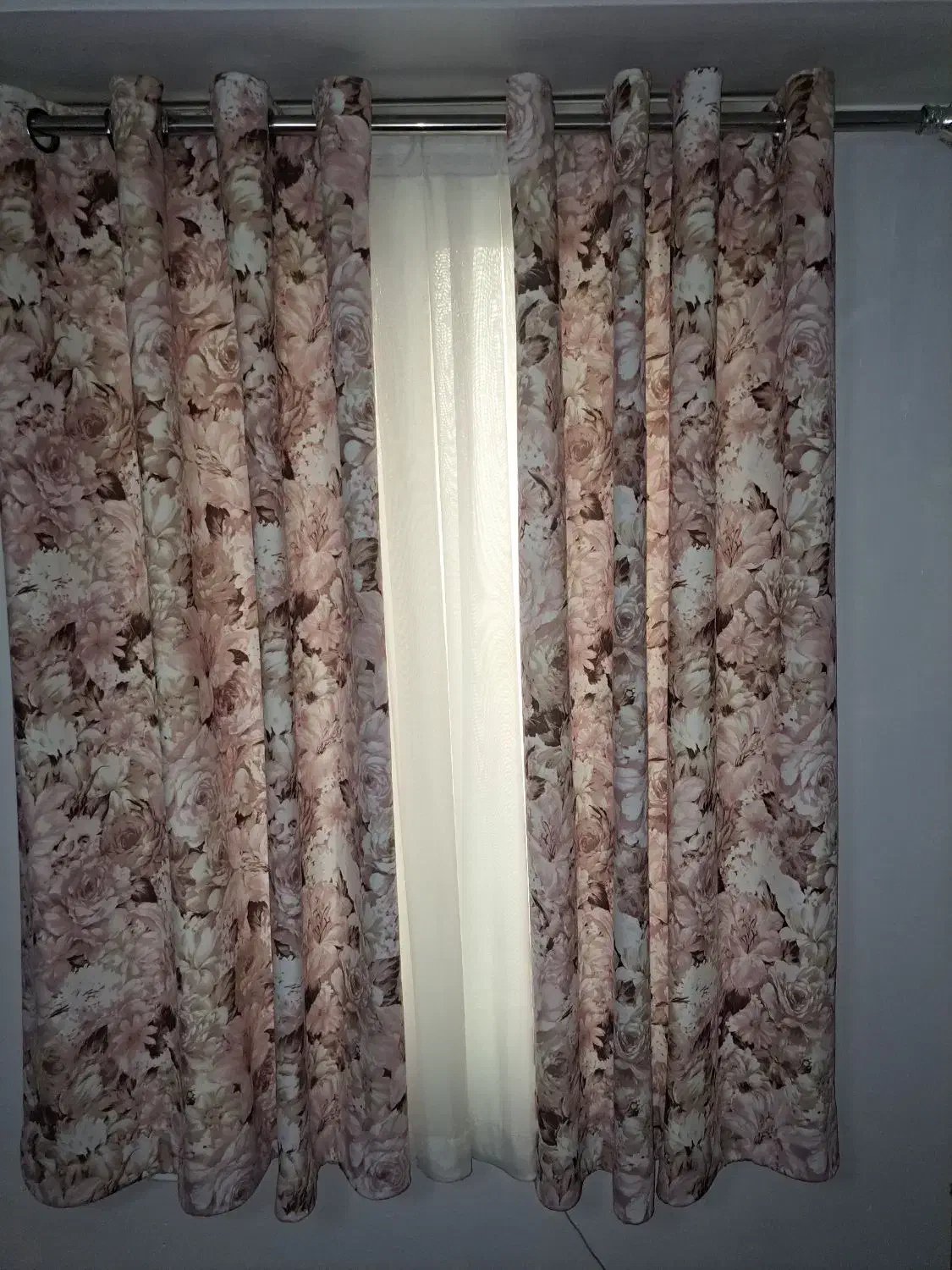 پرده|پرده، رانر، رومیزی|کرج, ساسانی (قلمستان)|دیوار