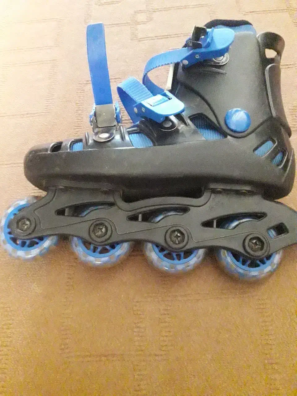 فروش اسکیت سالم و تمیز|دوچرخه، اسکیت، اسکوتر|خرم‌آباد, |دیوار