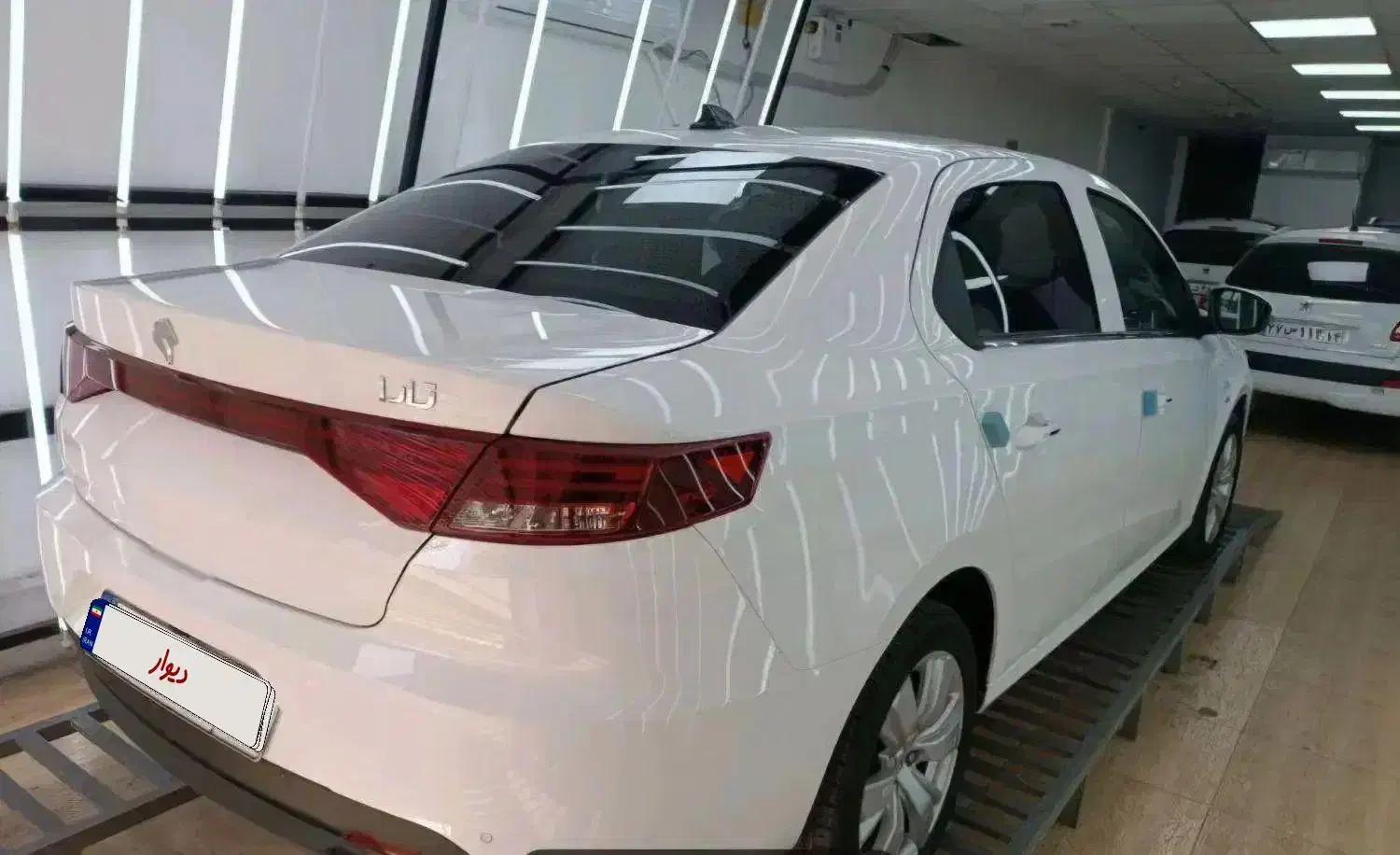 تاراا v4 lx 1403|خودرو سواری و وانت|مبارکه, |دیوار