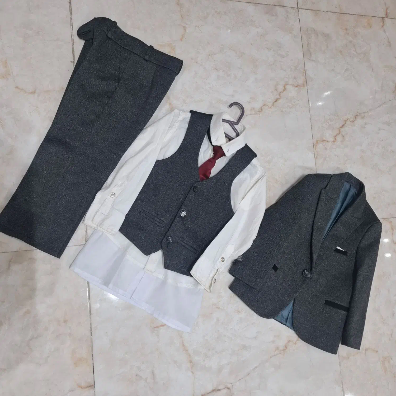 ست ۵تیکه کت وشلوار،جلیقه،پیراهن سفید و کروات|کفش و لباس بچه|خرمآباد, |دیوار