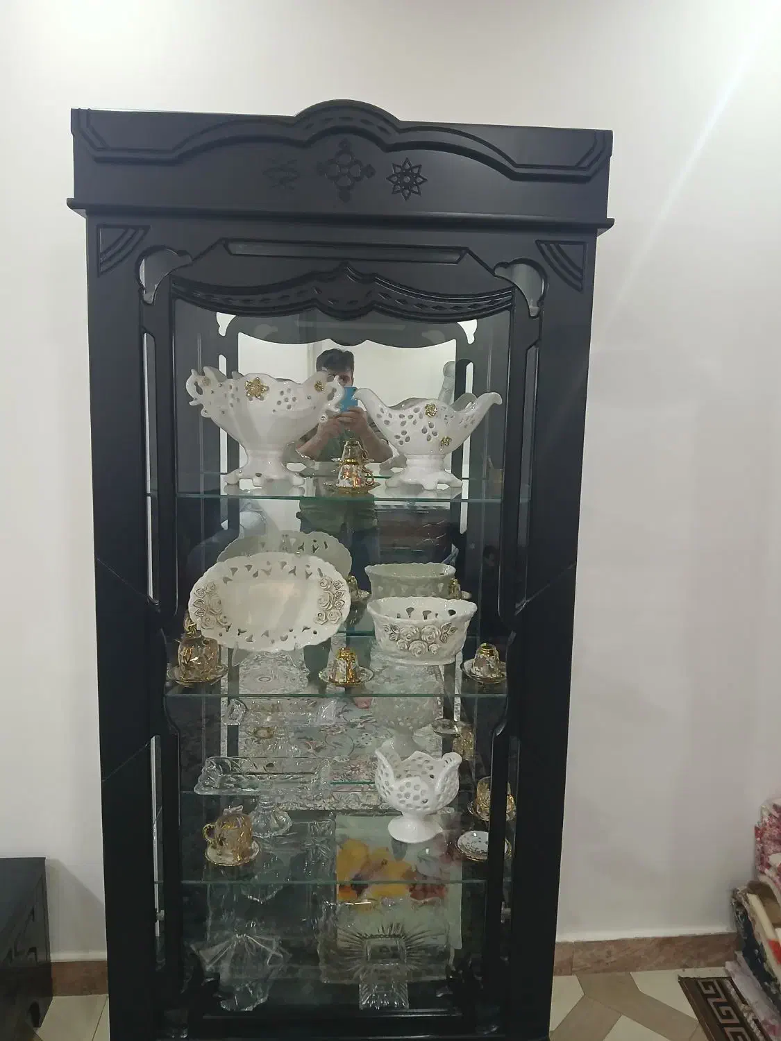 یک عدد بوفه|بوفه، ویترین، کنسول|رشت, انصاری|دیوار