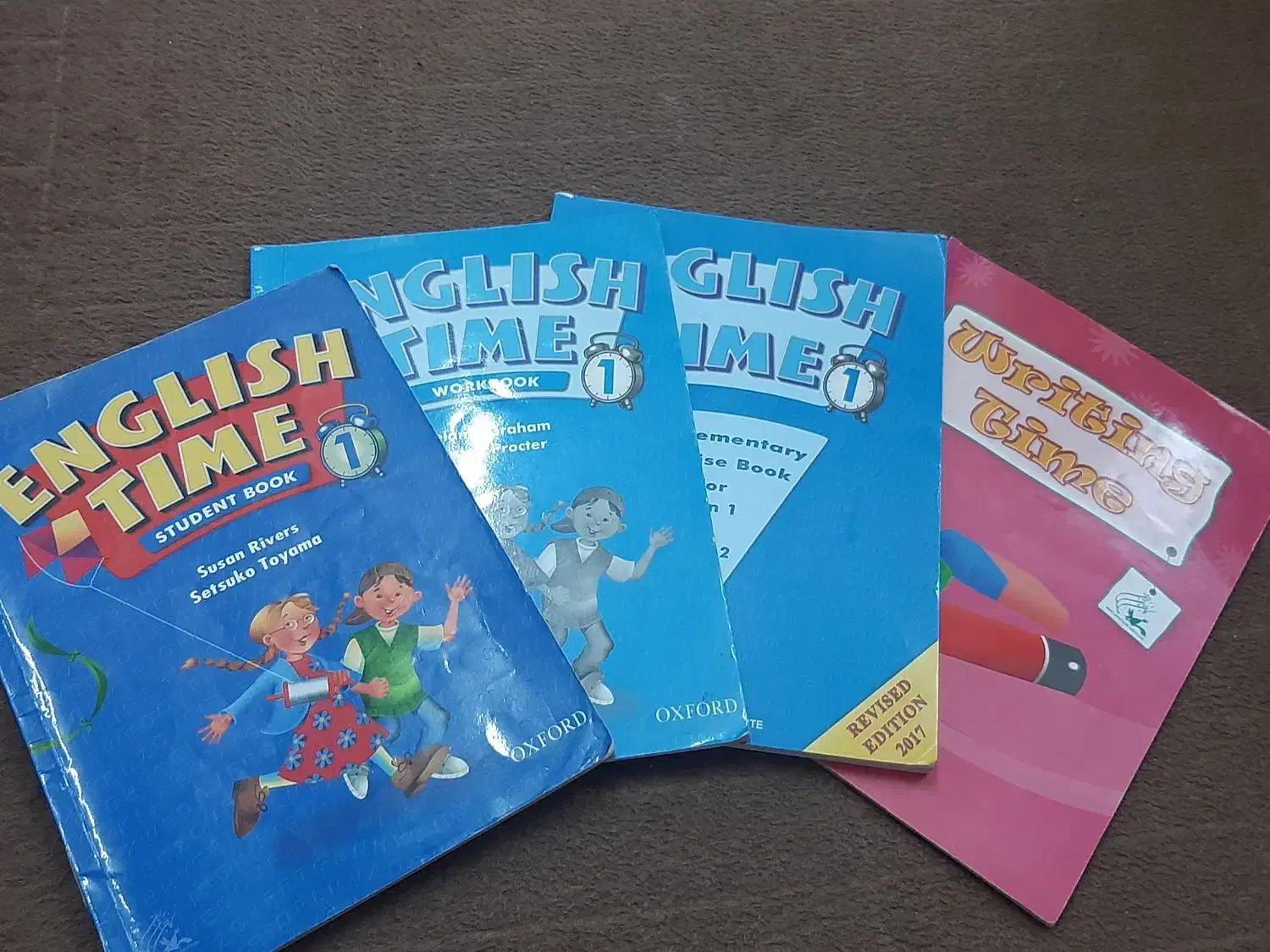 کتابهای کانون زبان|کتاب و مجله آموزشی|شیراز, سیاه سنگ|دیوار