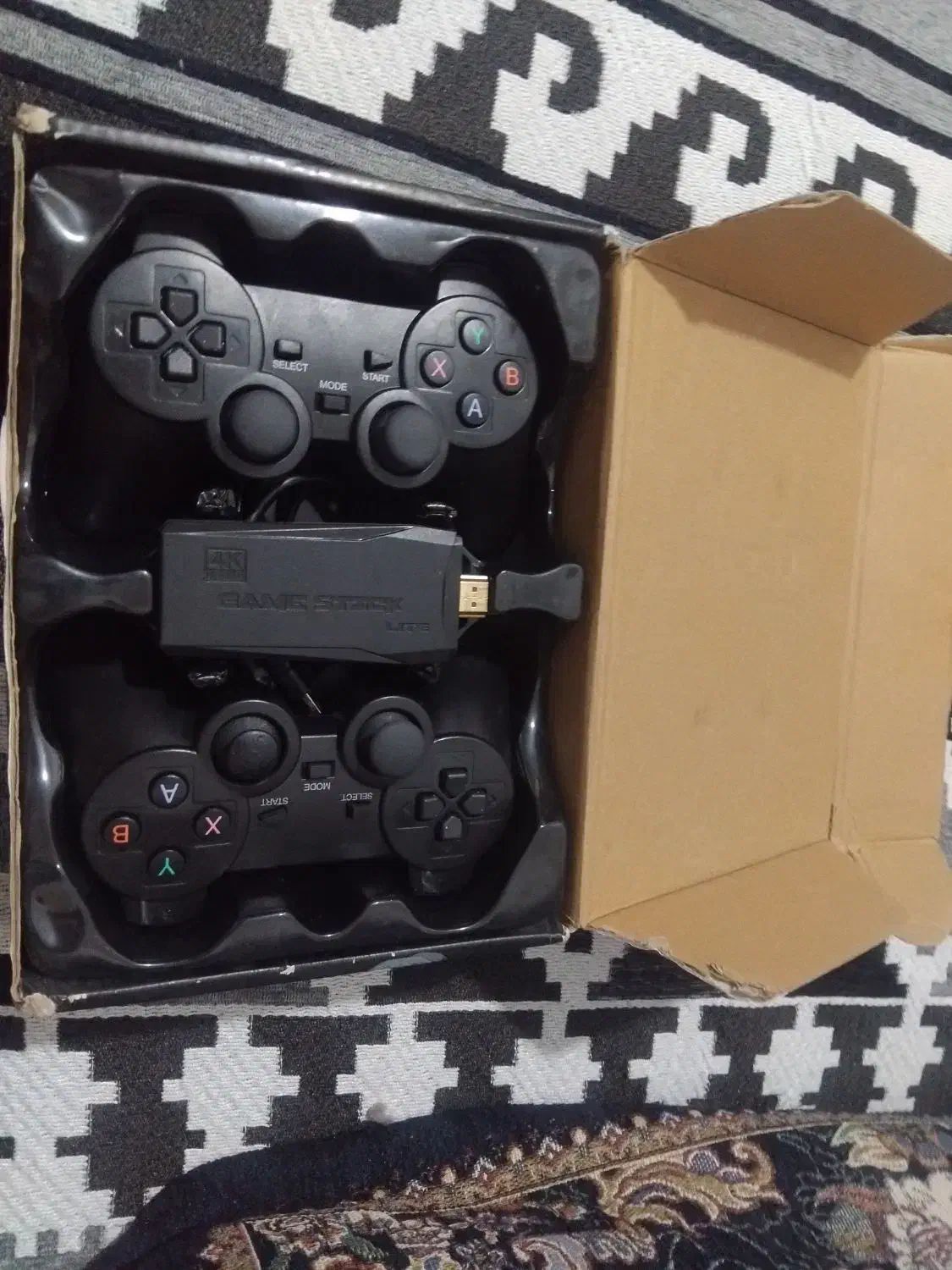 یک عدد دستگاه بازی درحد نو|کنسول، بازی ویدئویی و آنلاین|شیراز, شهرک کوشکک|دیوار