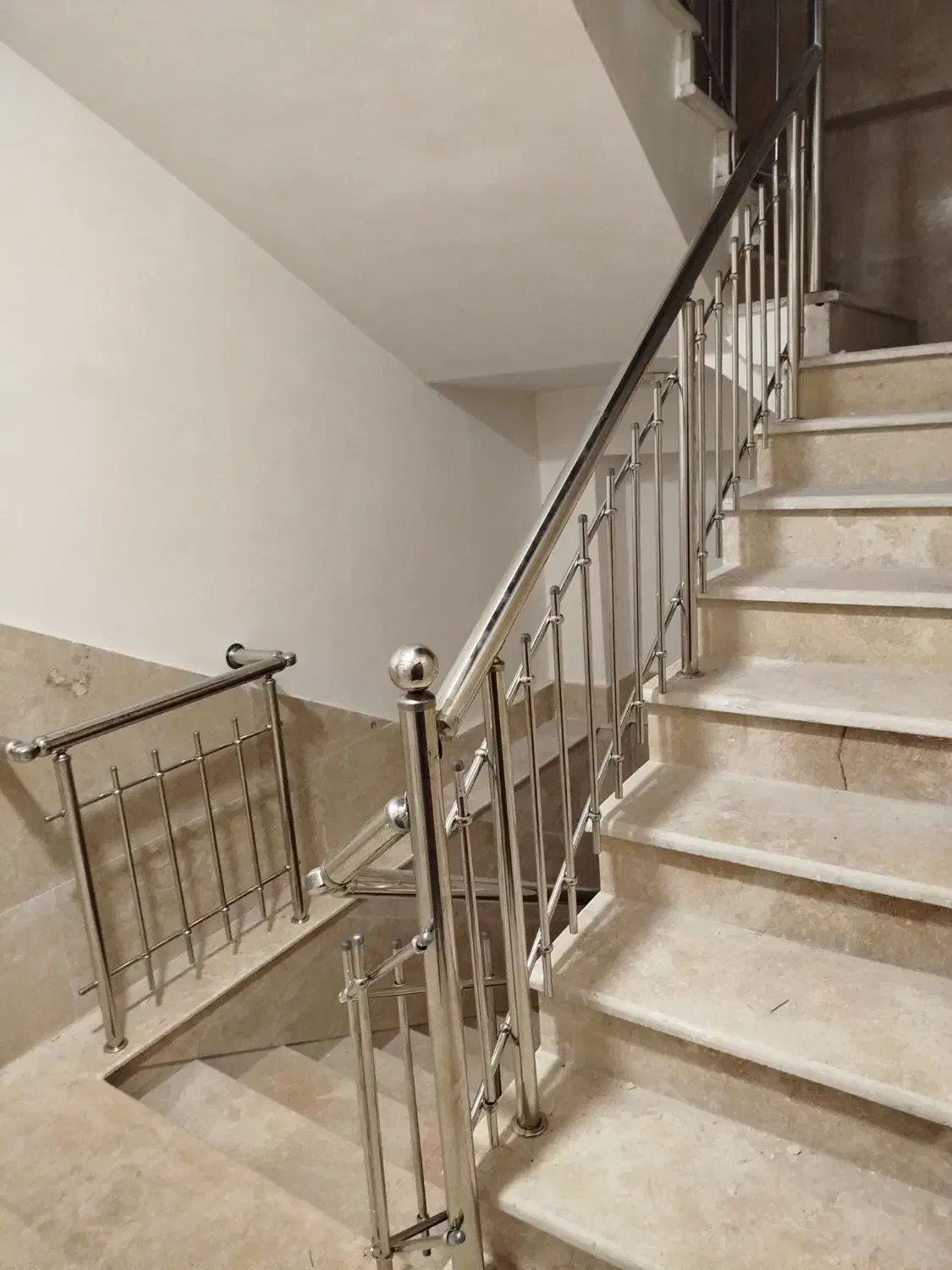 نرده استیل|خدمات پیشه و مهارت|رشت, انصاری|دیوار