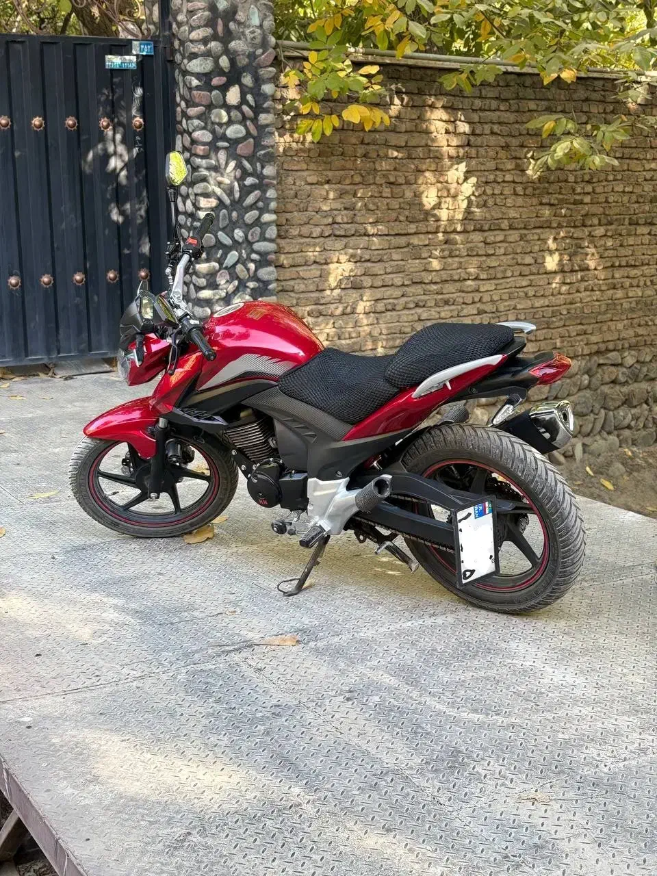 پیشرو پارس ۲۰۰ مدل اخر ۱۴۰۱|موتورسیکلت|کرج, کیانمهر|دیوار