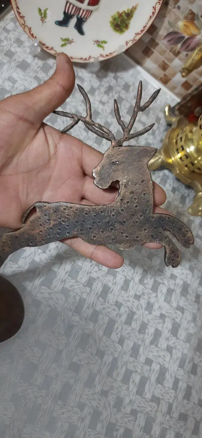 مجسمه قدیمی دست ساز|صنایع دستی و سایر لوازم تزئینی|مشکین‌دشت, |دیوار