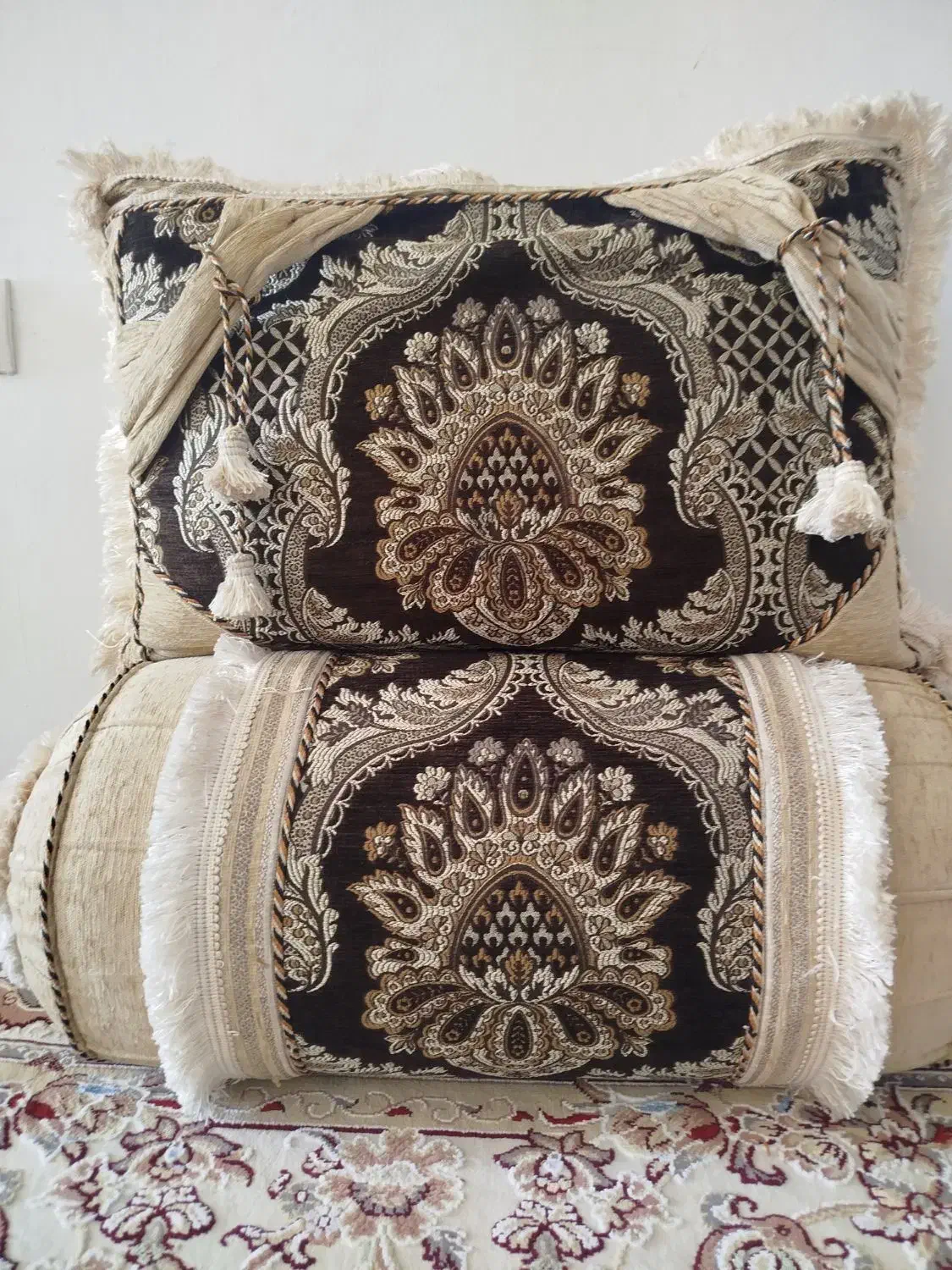 بالشت|پشتی|یاسوج, |دیوار