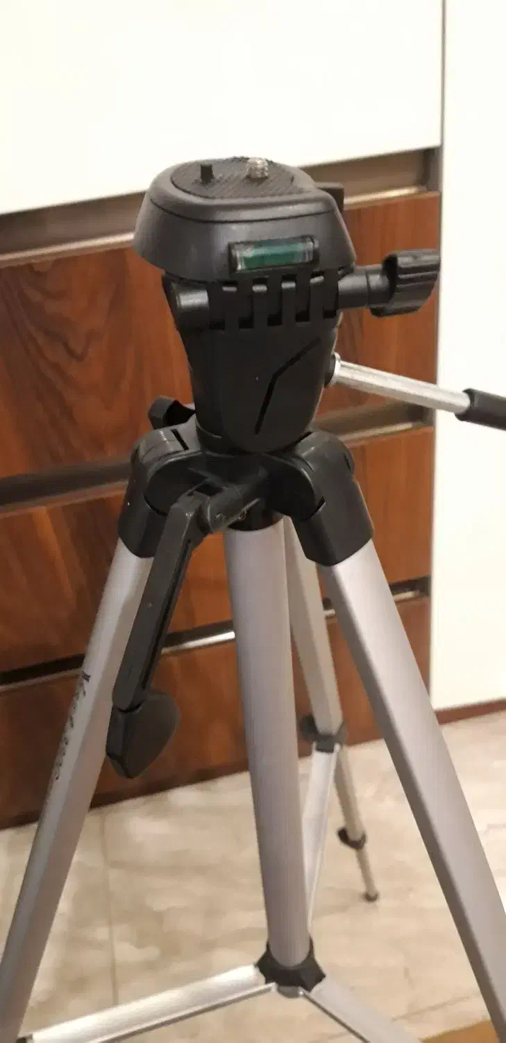 پایه دوربین|دوربین عکاسی و فیلم‌برداری|قرچک, شهرک طلائیه|دیوار