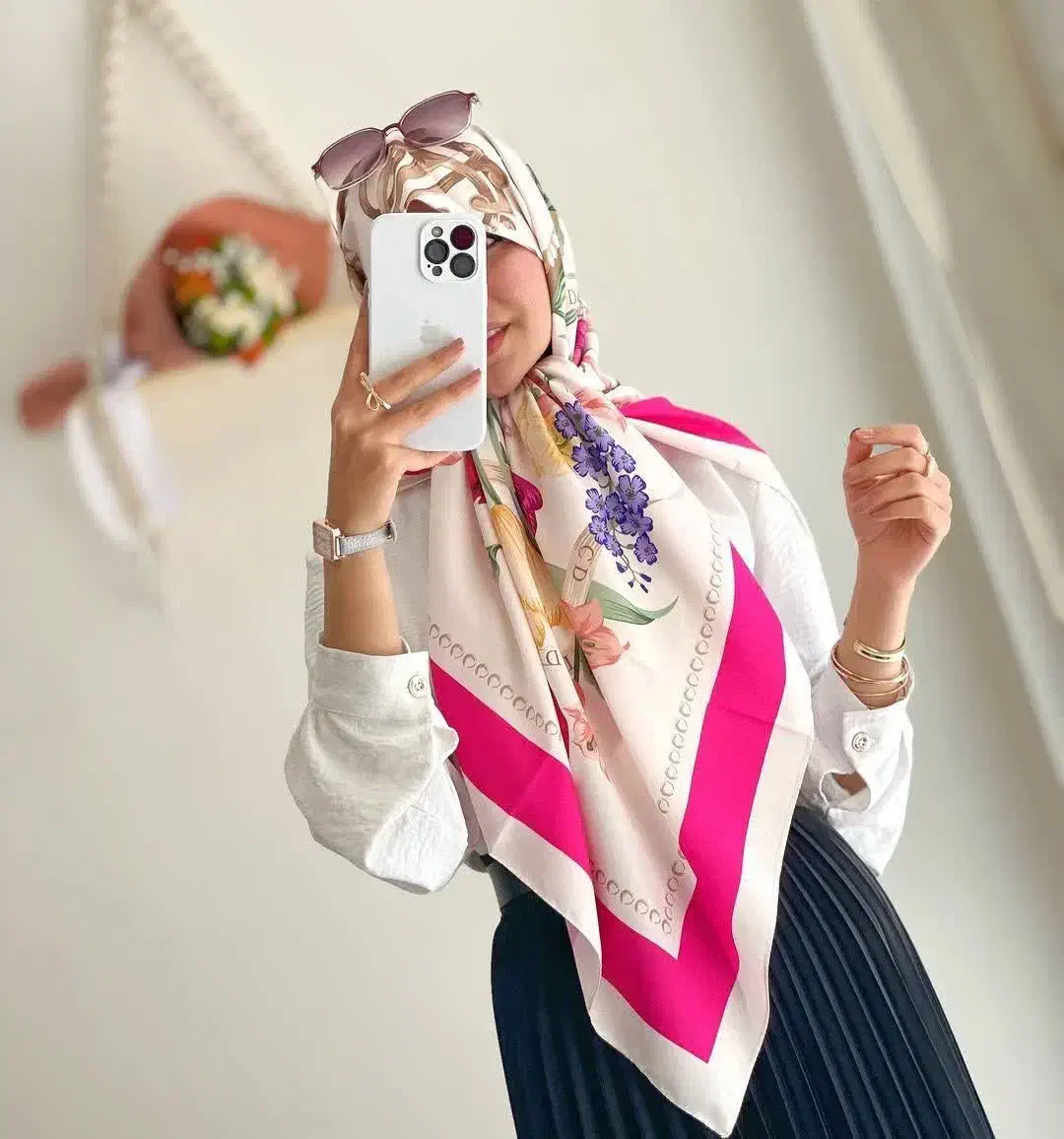 روسری ابریشم توییل گل لاله|لباس|اصفهان, دستگرده|دیوار