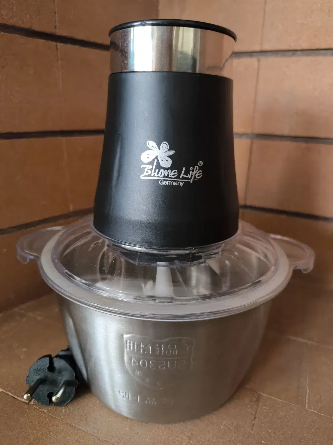 خرد کن|خردکن، آسیاب، غذاساز|شیراز, بعثت|دیوار