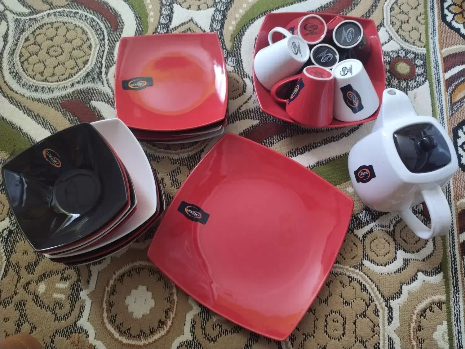 سرویس 48پارچه|ظروف سرو و پذیرایی|تربت‌حیدریه, منصوریه|دیوار