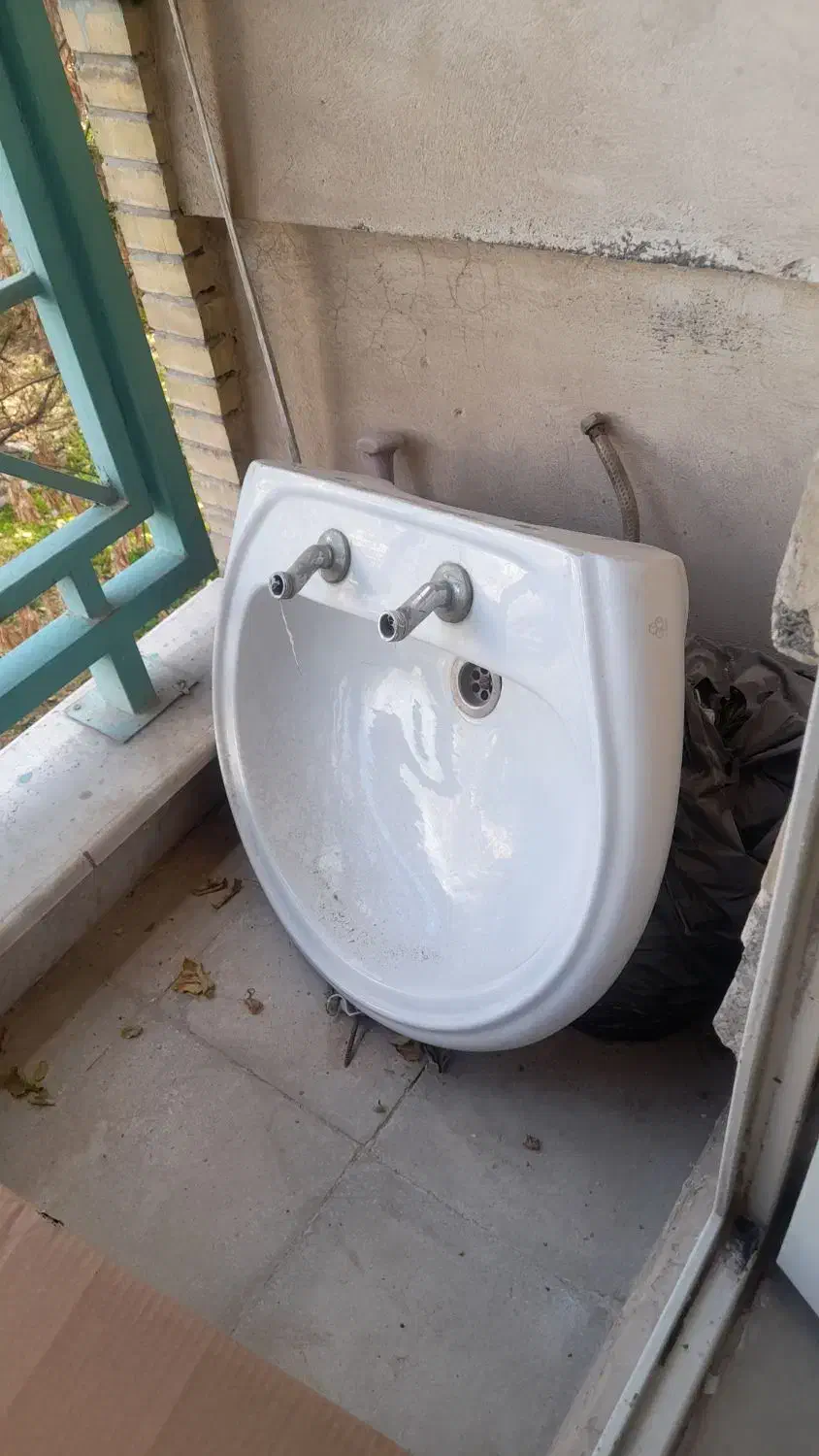 روشویی با پایه|لوازم سرویس بهداشتی|کرمانشاه, |دیوار