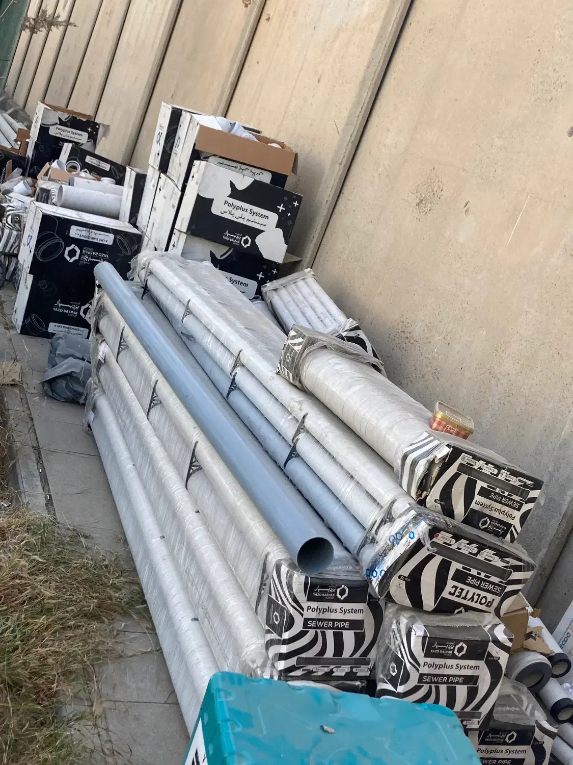 مقداری لوله و اتصالات پوش فیت و پلیکا|مصالح و تجهیزات ساختمان|باقرشهر, |دیوار