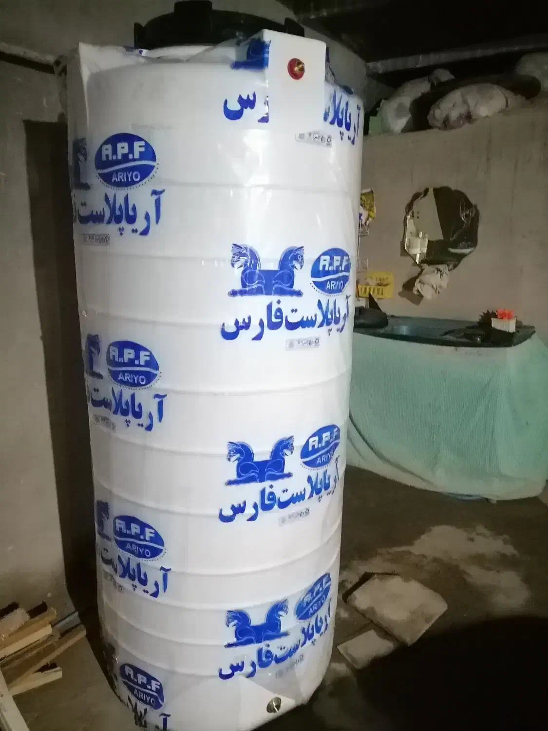 تانکر 1000لیتری نو|مصالح و تجهیزات ساختمان|گلپایگان, |دیوار