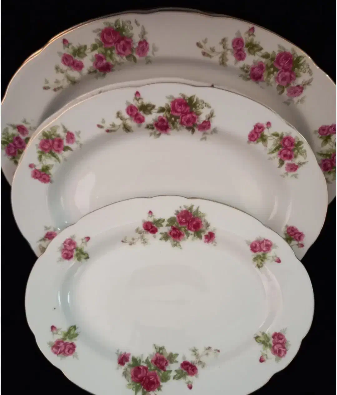 چینی گل سرخ|ظروف سرو و پذیرایی|قنوات, |دیوار