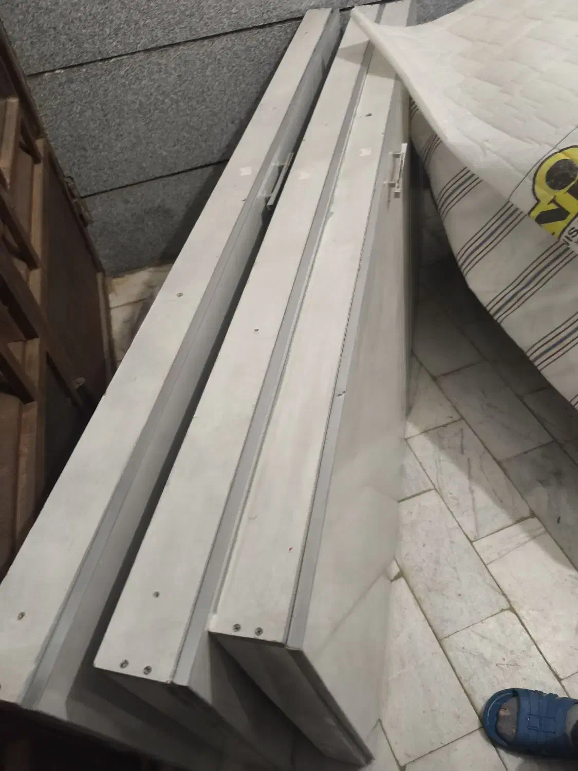 MDFو ورق های لترون و کمد تزئینی و ۲ورق ماربل شیت|کتابخانه، شلف، قفسههای دیواری|قروه, |دیوار