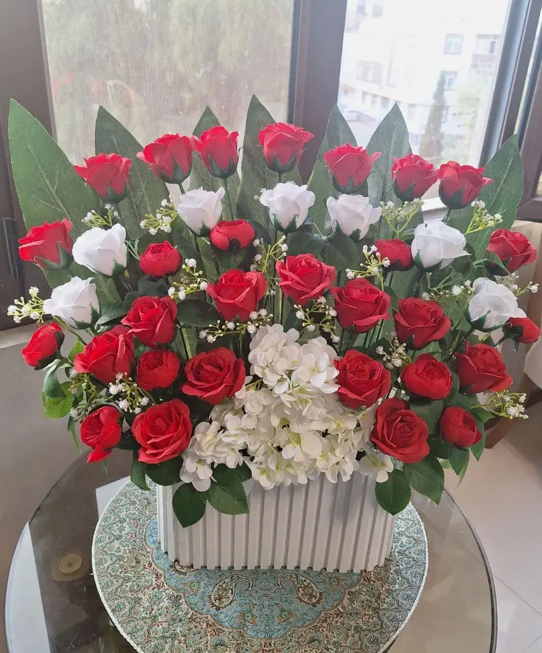 گلدان و باکس گل مصنوعی قیمت مناسب هدیه روز مادر|گل مصنوعی|شیراز, فرهنگ شهر|دیوار