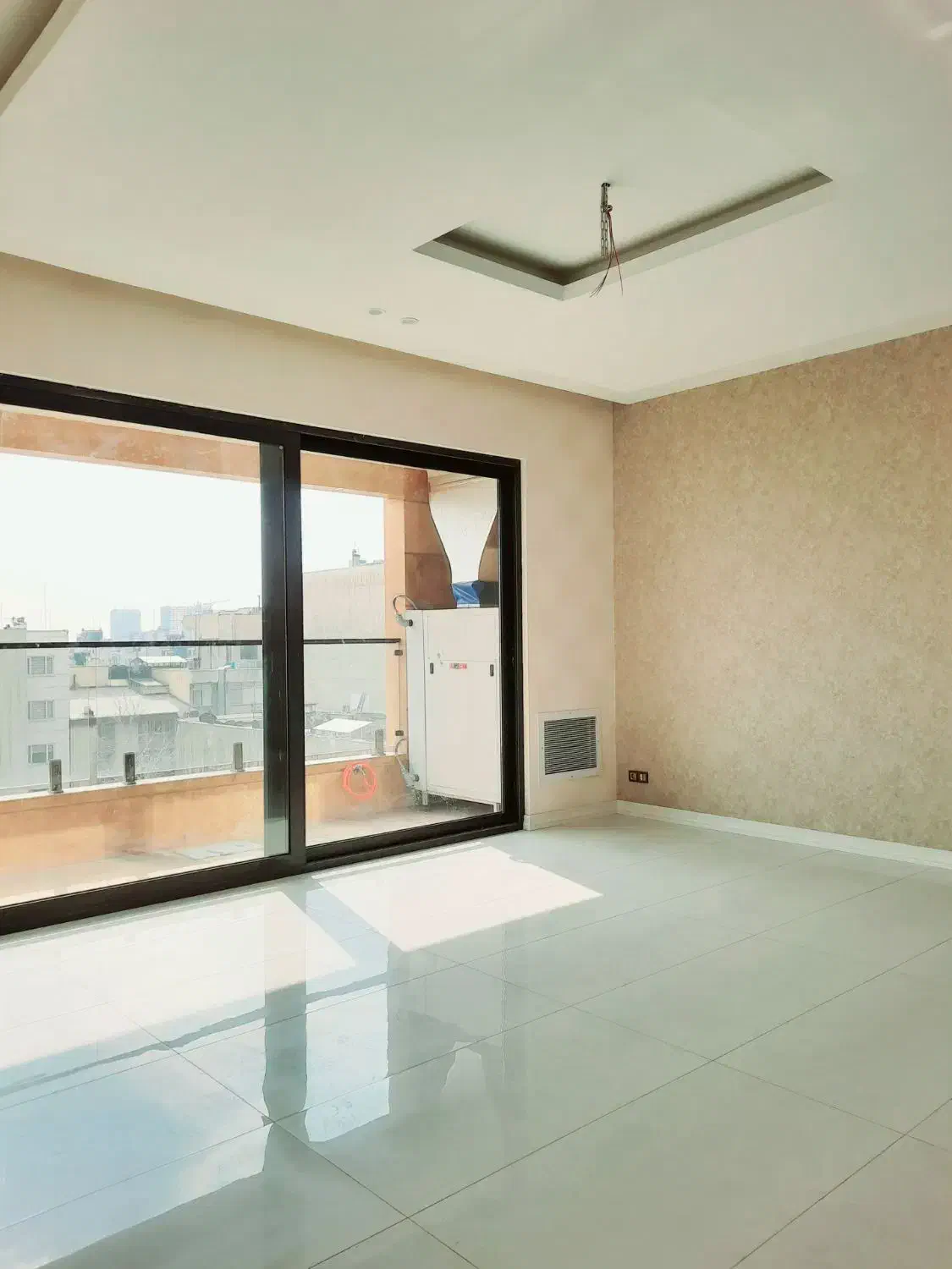 ۱۲۱ متر جردن ولیعصر ( نوساز طبقات بالا )