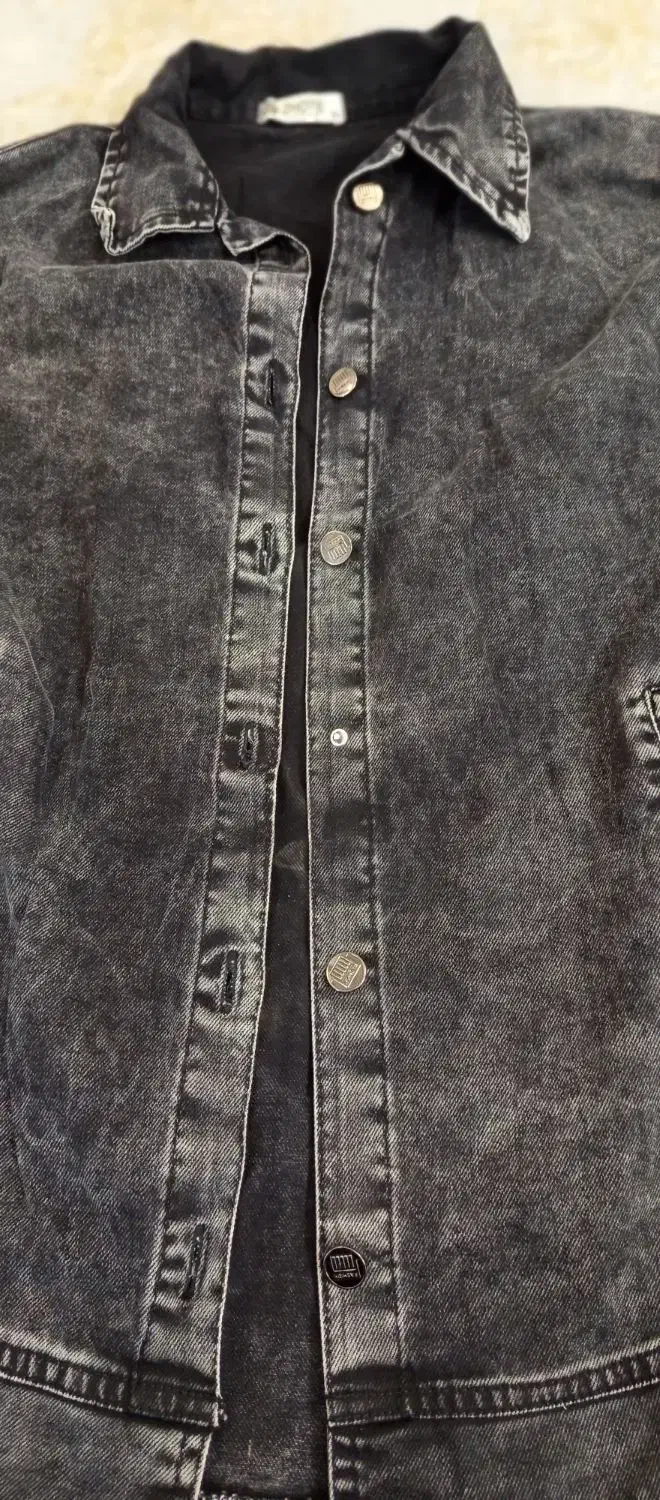 کت لی|لباس|خاوران, |دیوار