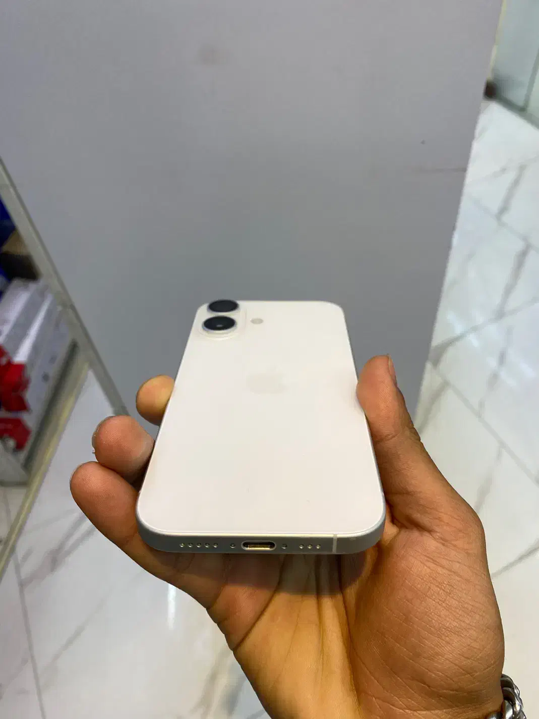 آیفون ۱۶ نرمال ۱۲۸گیگ دوسیم باتری۱۰۰٪ بدون نقطه|موبایل|کیش, |دیوار