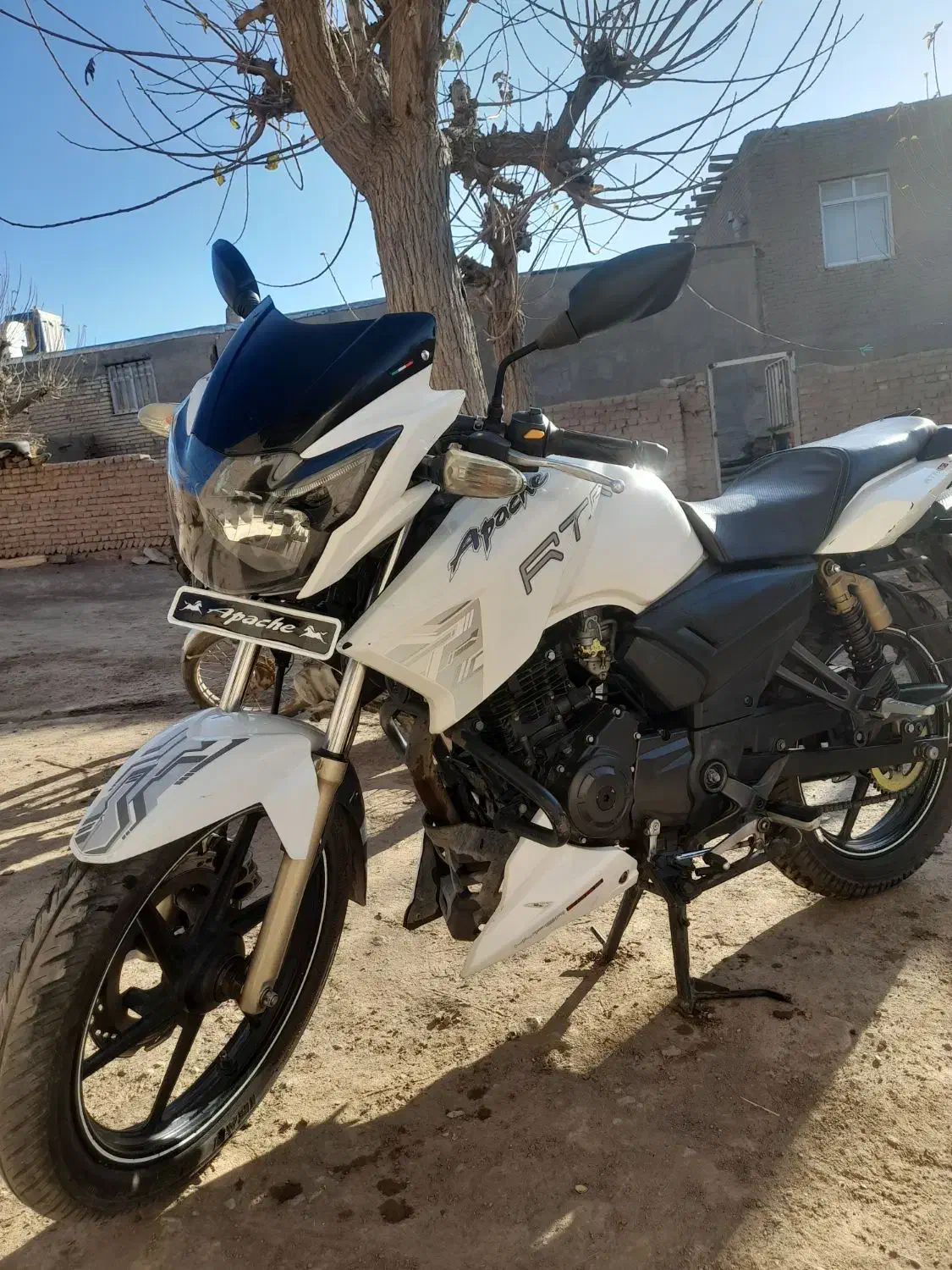 اپاچی ۱۸۰ مدل ۹۴ فوق العاده سالم|موتورسیکلت|سبزوار, توحیدشهر|دیوار