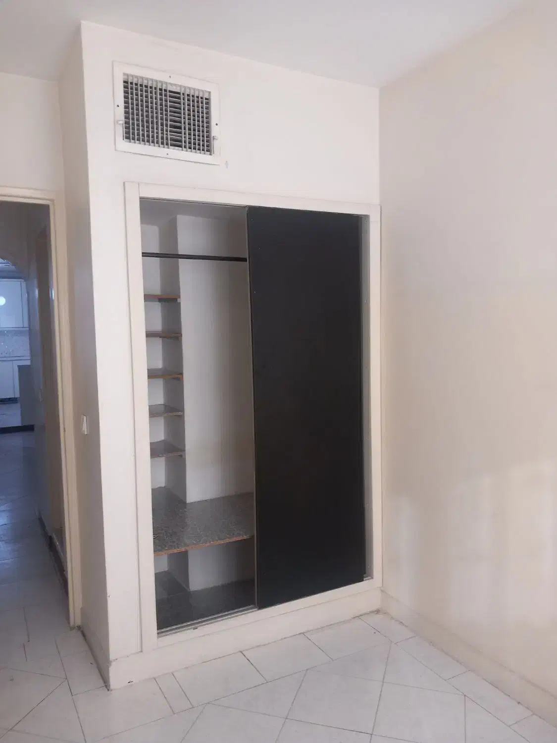 ۶۰متر آپارتمان بلوار ابوذر مسلم شمالی( خانم طلایی)